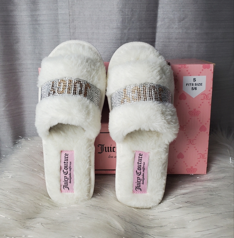 JUICY COUTURE Ivory Rhinestone Hershey Slippers